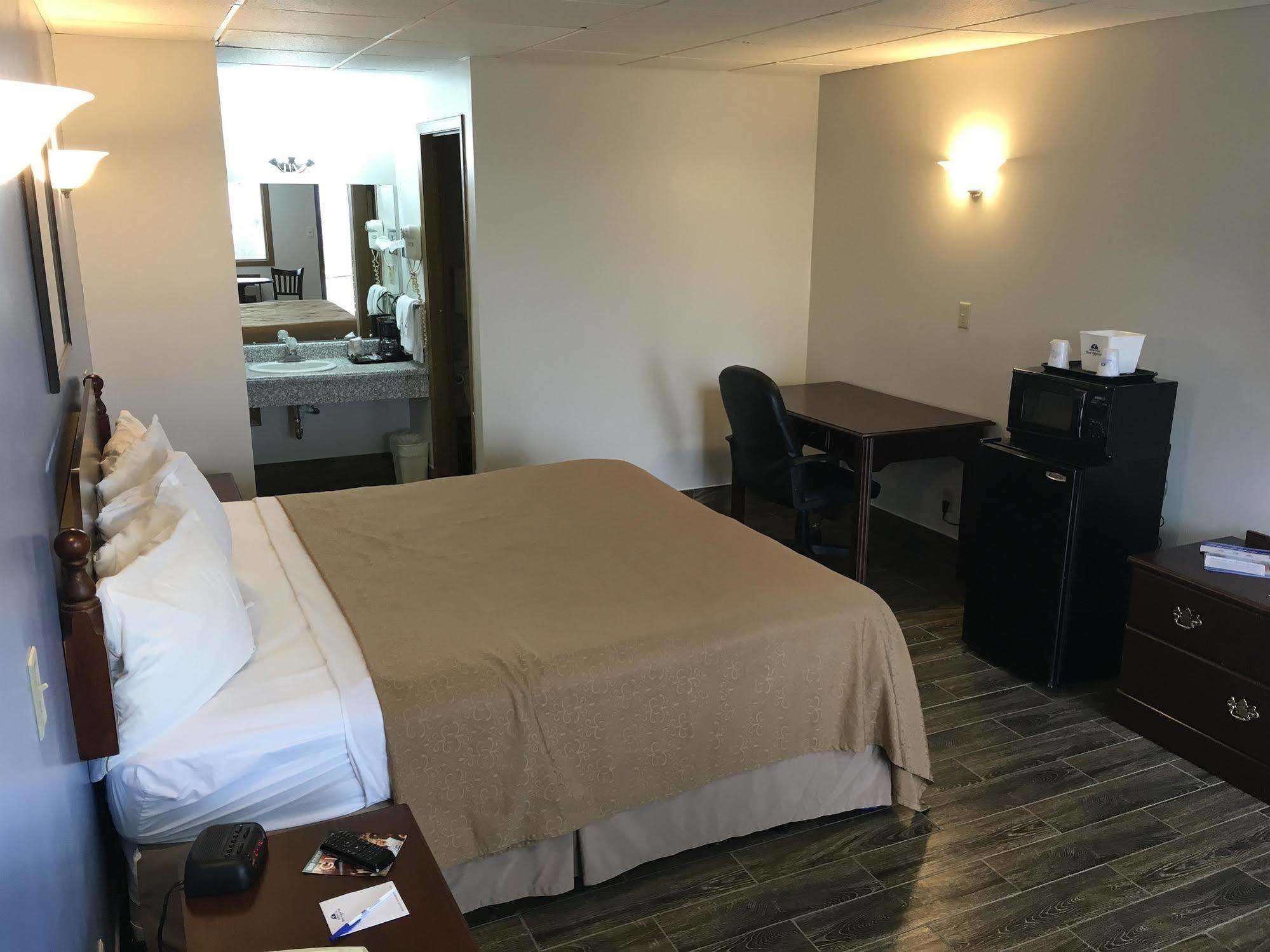 Americas Best Value Inn-Celina Экстерьер фото