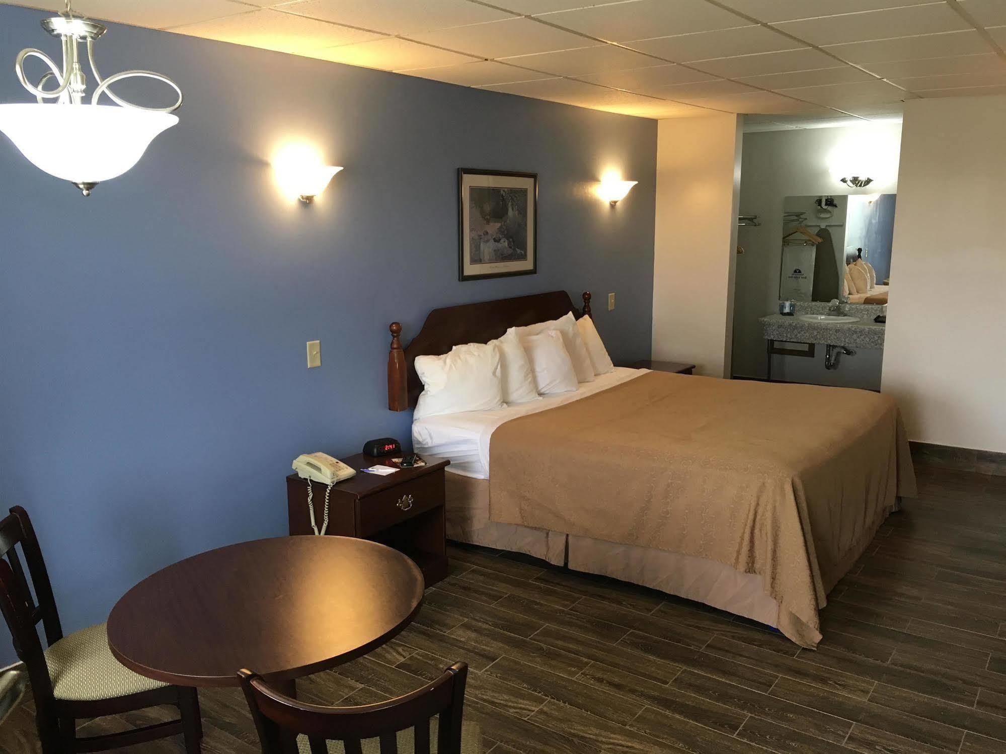 Americas Best Value Inn-Celina Экстерьер фото